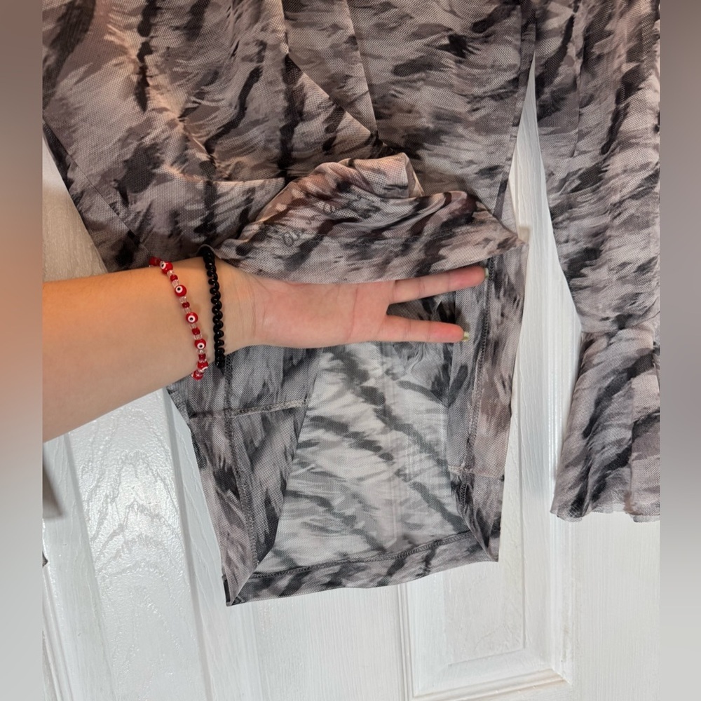 Ala Von Auersperg Assam Print Sheer Mesh Long Sleeve Top Women’s Size Small - Picture 7 of 10
